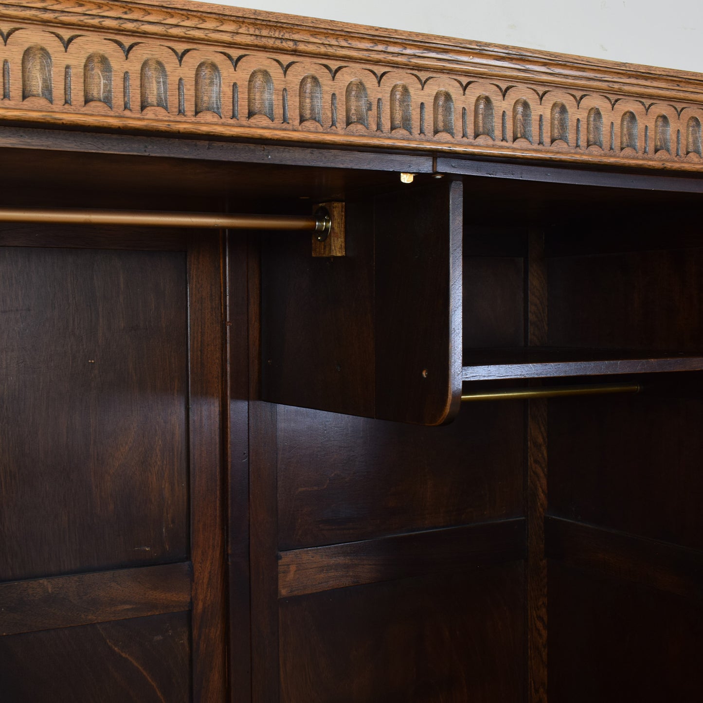 Oak Linenfold Wardrobe