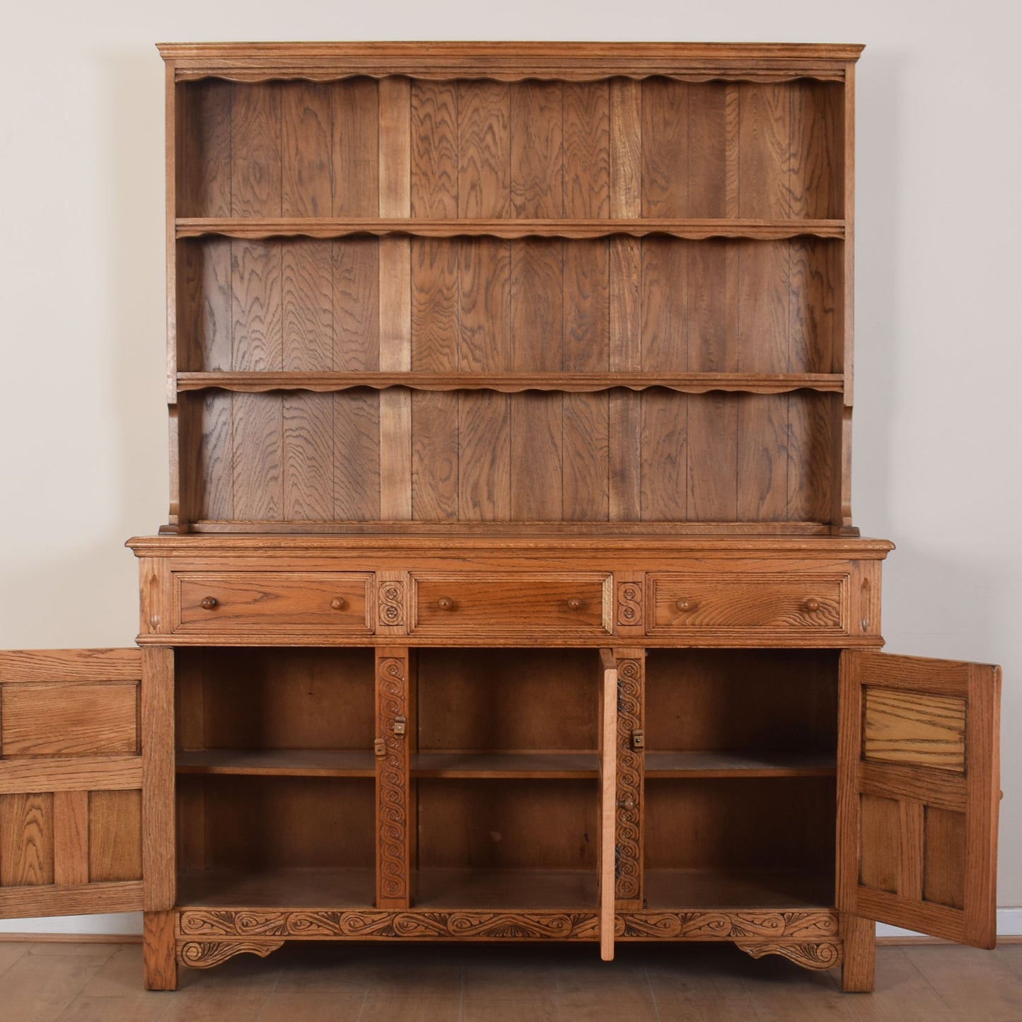 Large Jaycee Dresser