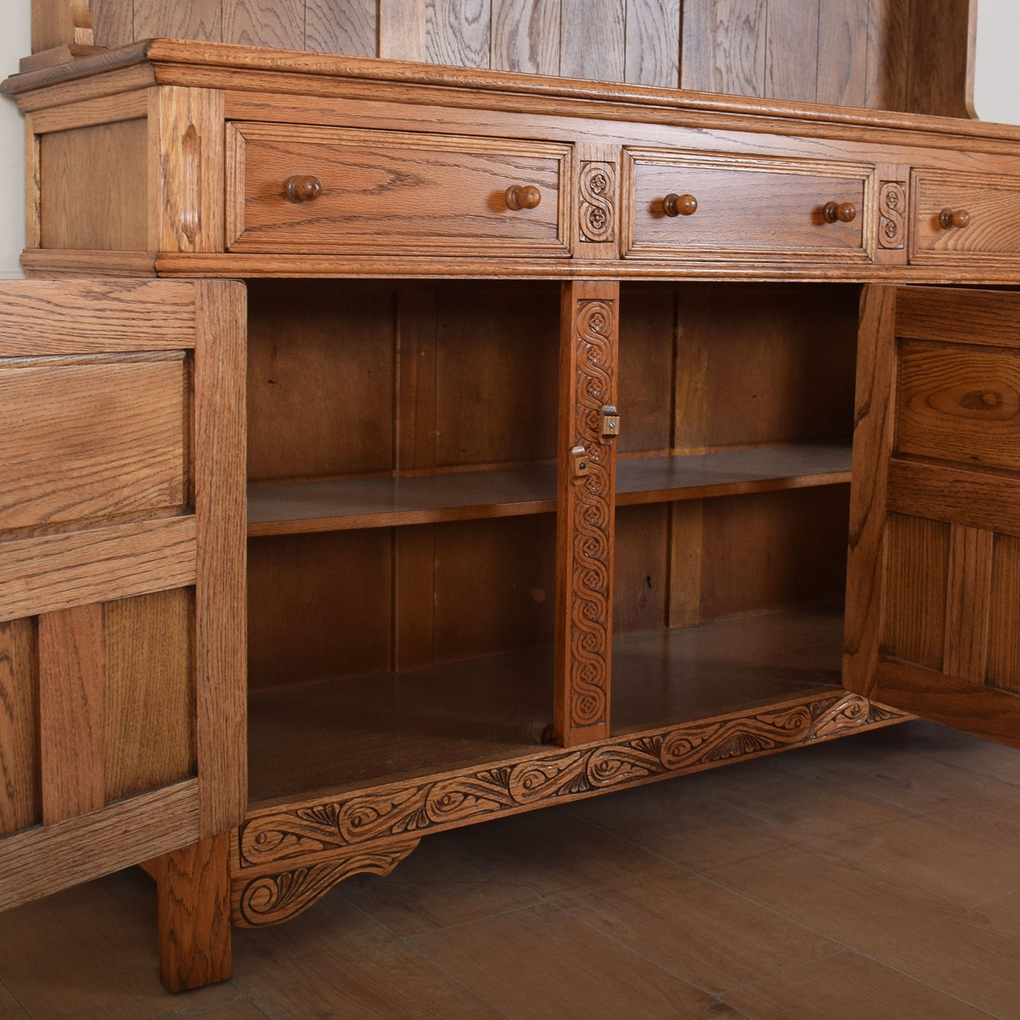 Large Jaycee Dresser