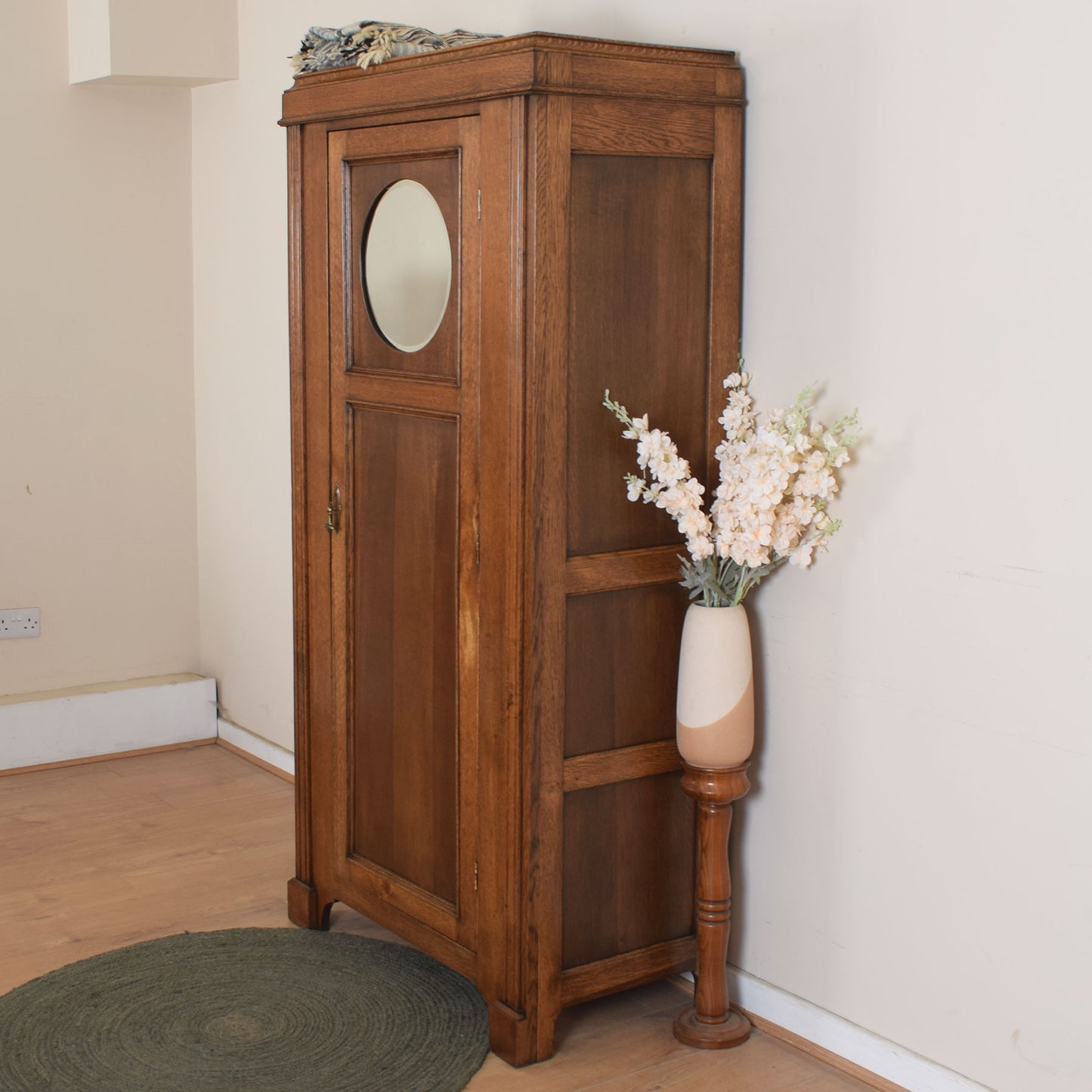 Vintage Oak Mirrored Hallrobe