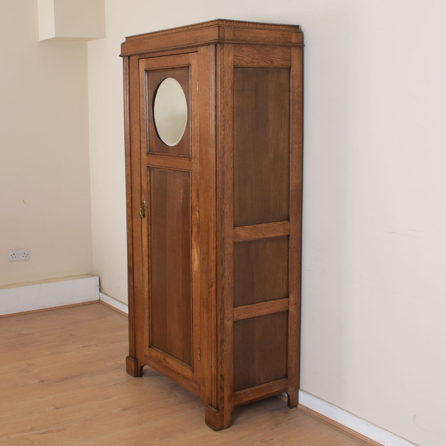 Vintage Oak Mirrored Hallrobe
