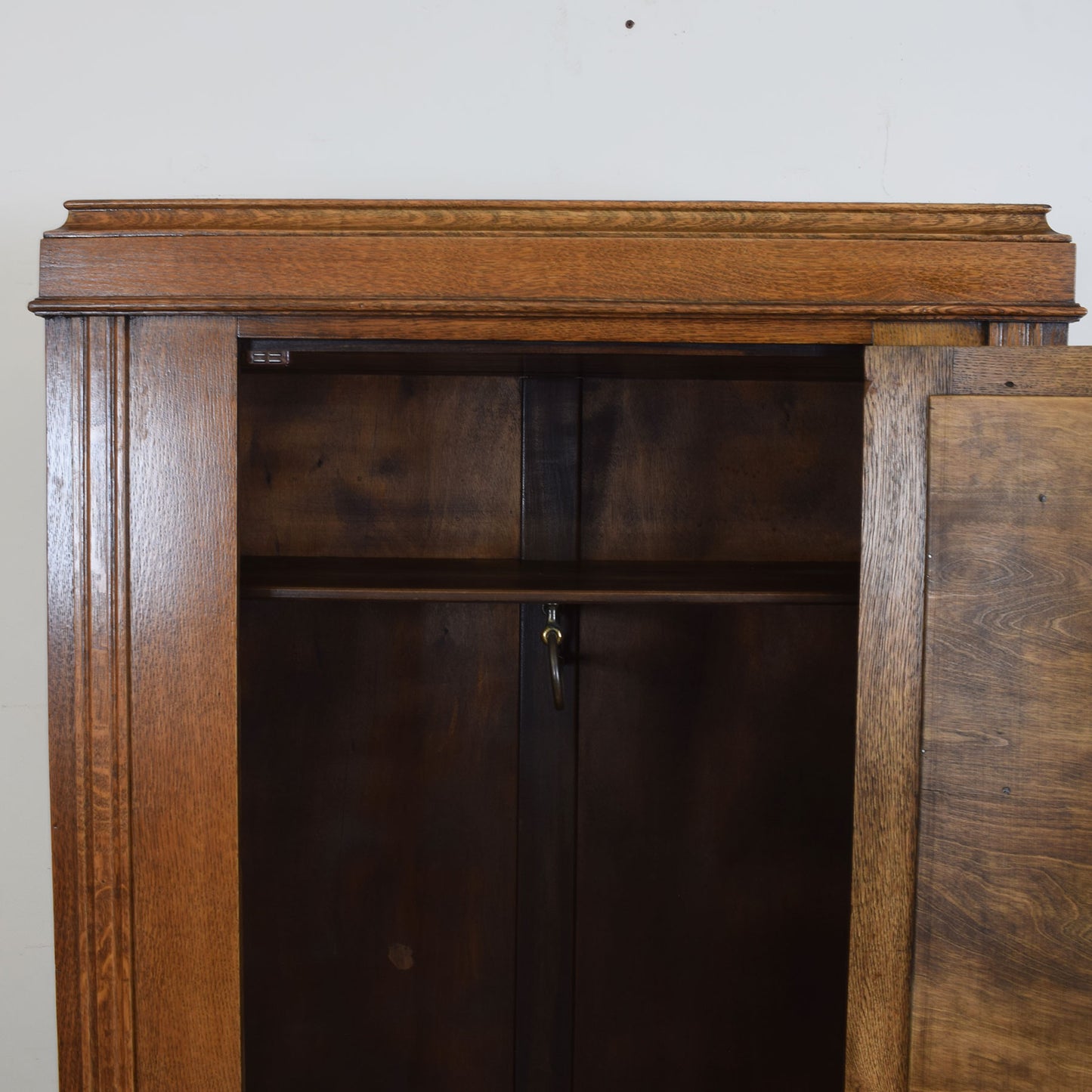 Vintage Oak Mirrored Hallrobe