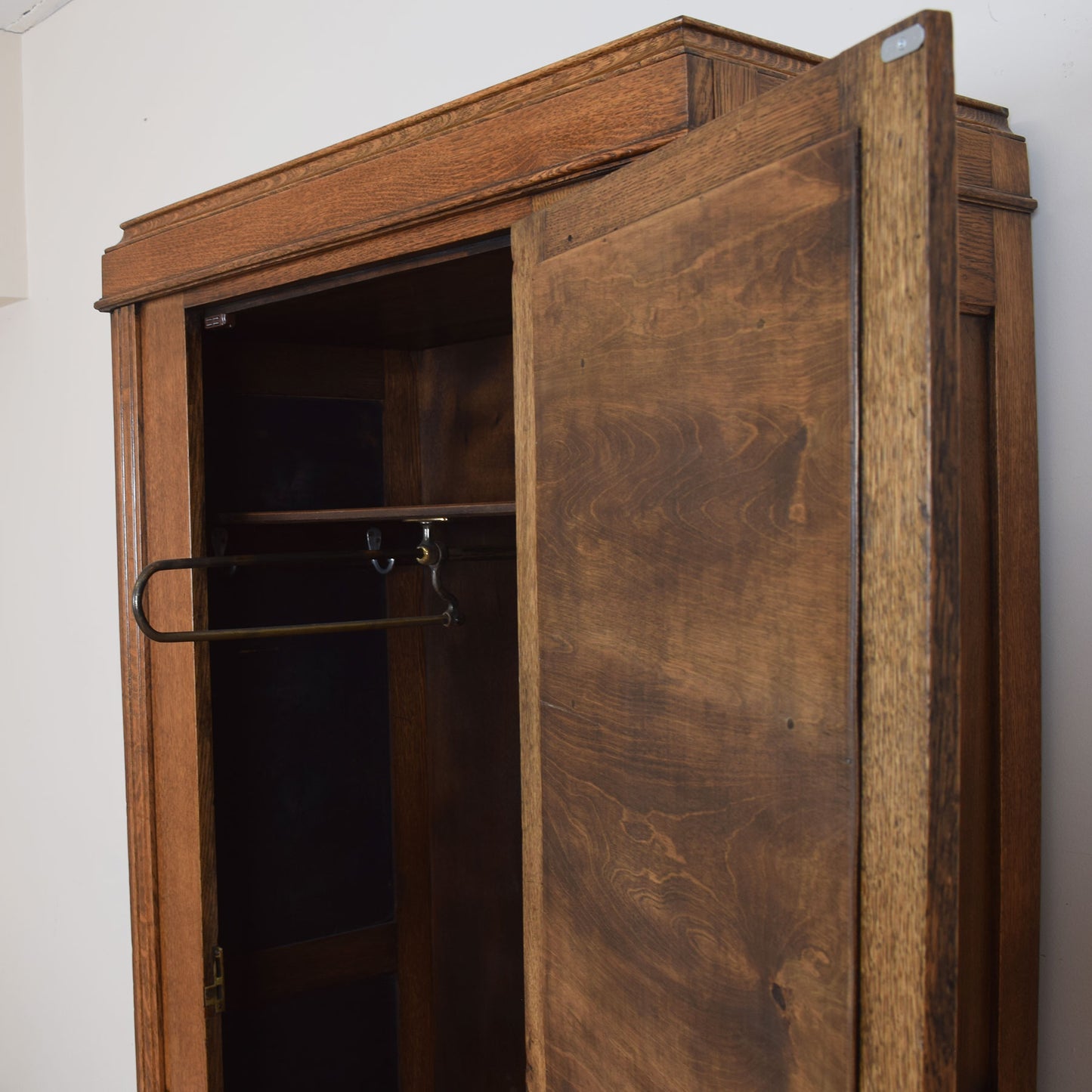 Vintage Oak Mirrored Hallrobe