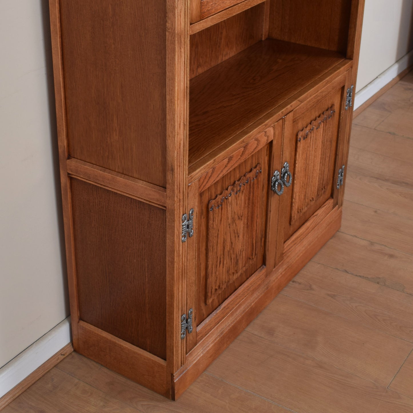 Old Charm Glazed Cabinet with Cupboard