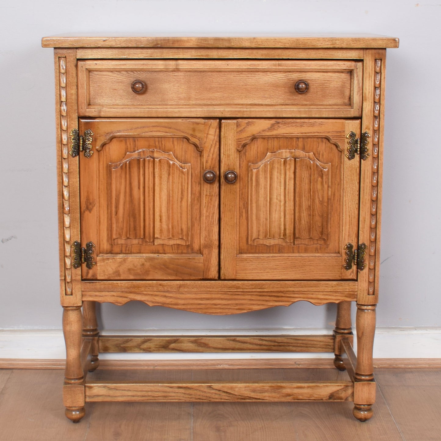 Oak Nathan Cabinet