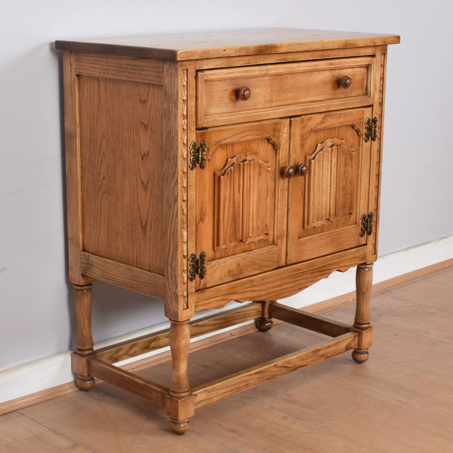 Oak Nathan Cabinet