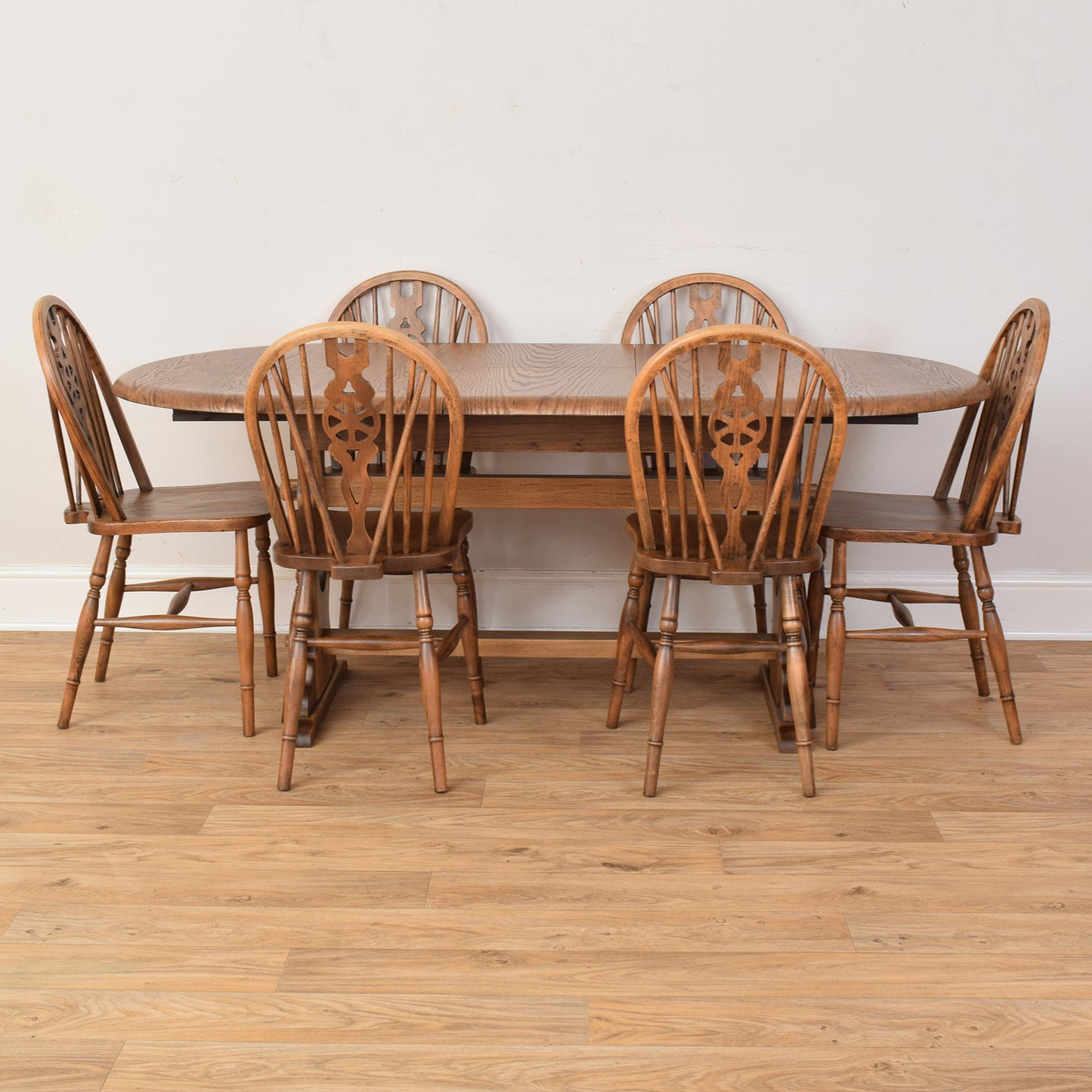 Extendable Table And Six Chairs