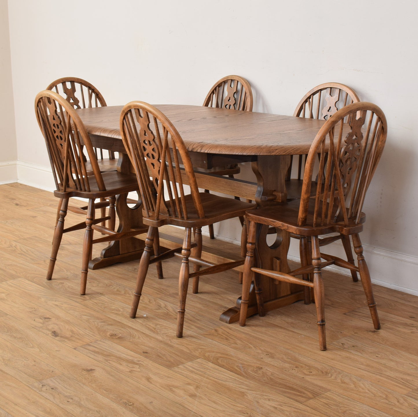 Extendable Table And Six Chairs