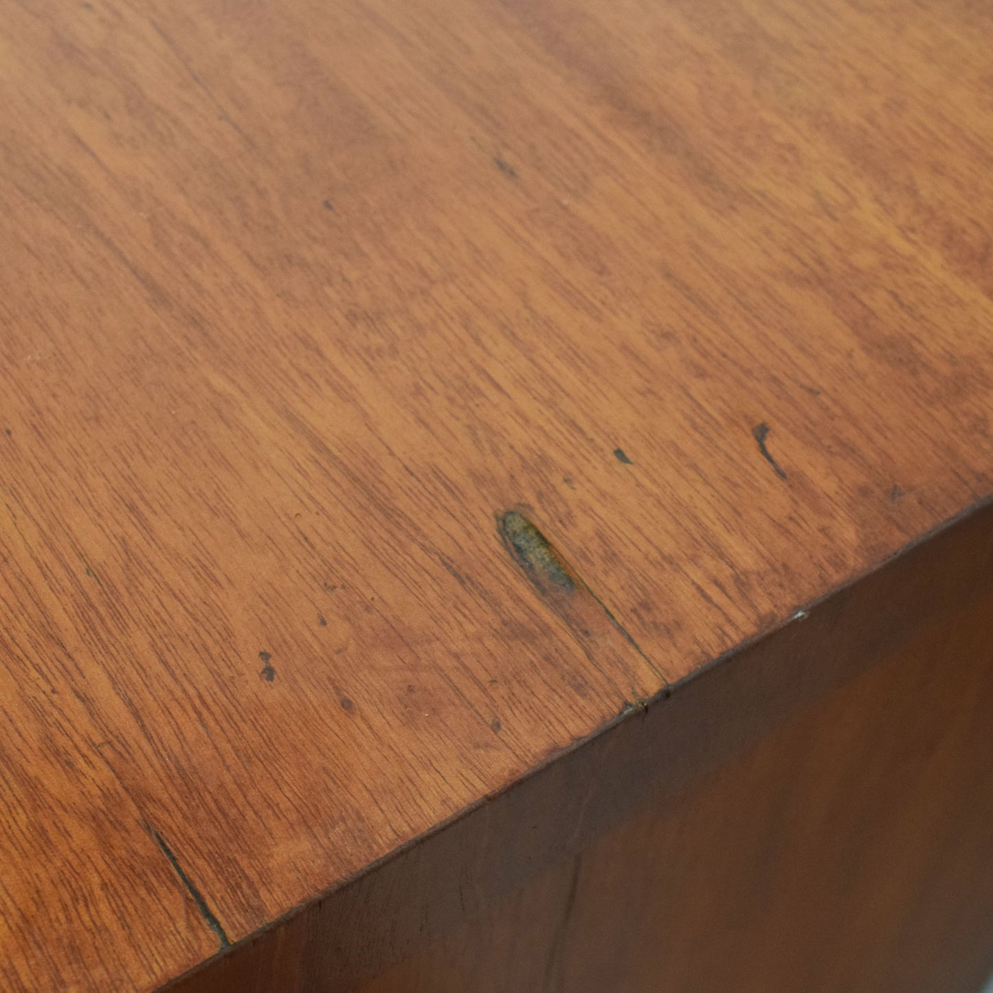 Rustic Mahogany Chest of Drawers