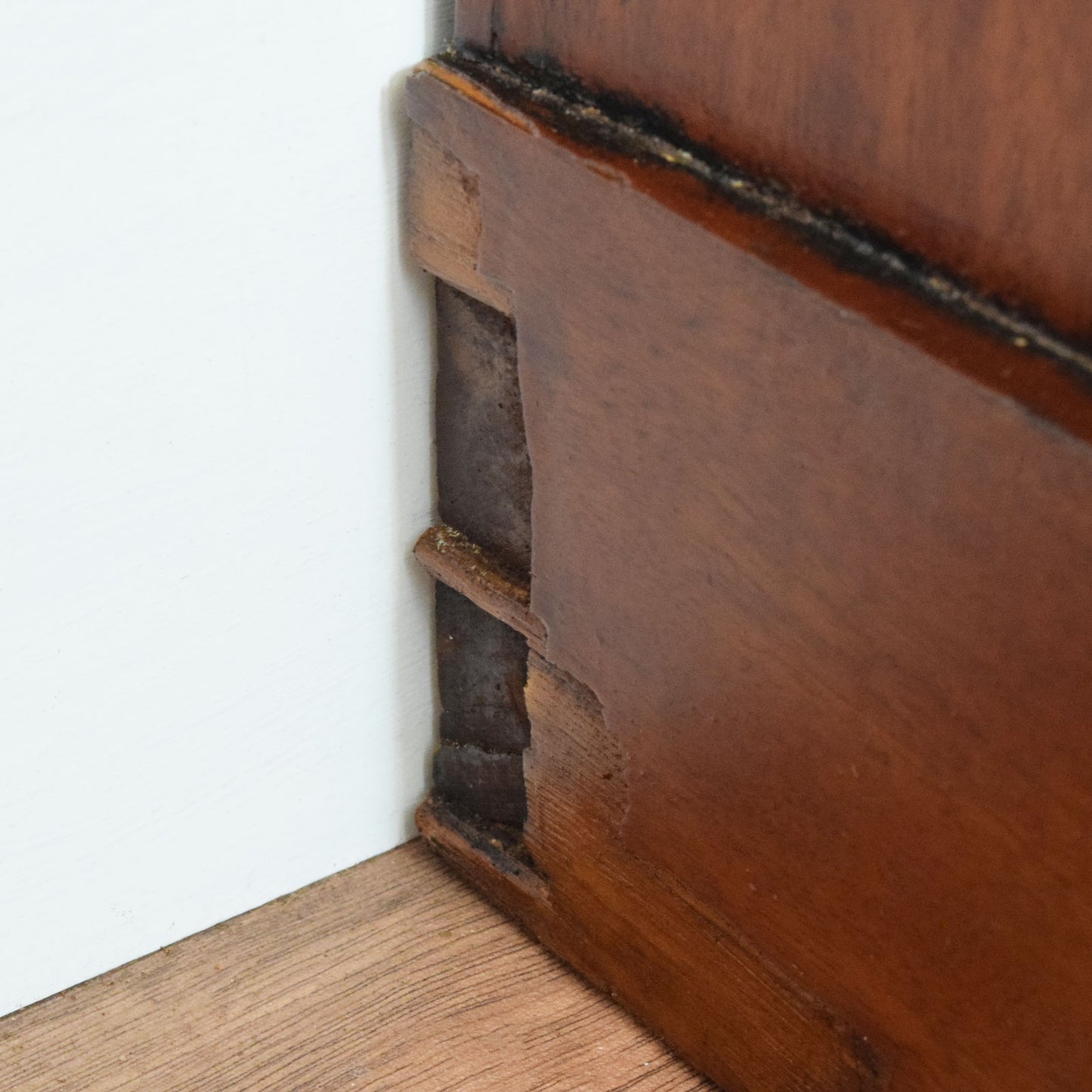 Rustic Mahogany Chest of Drawers