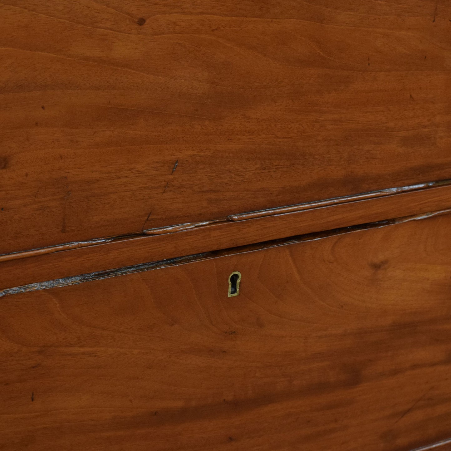 Rustic Mahogany Chest of Drawers