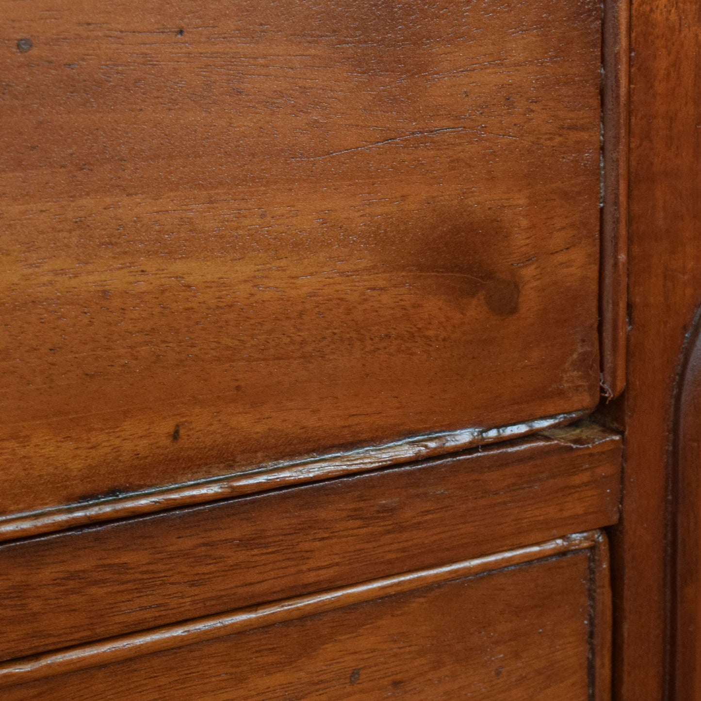 Rustic Mahogany Chest of Drawers