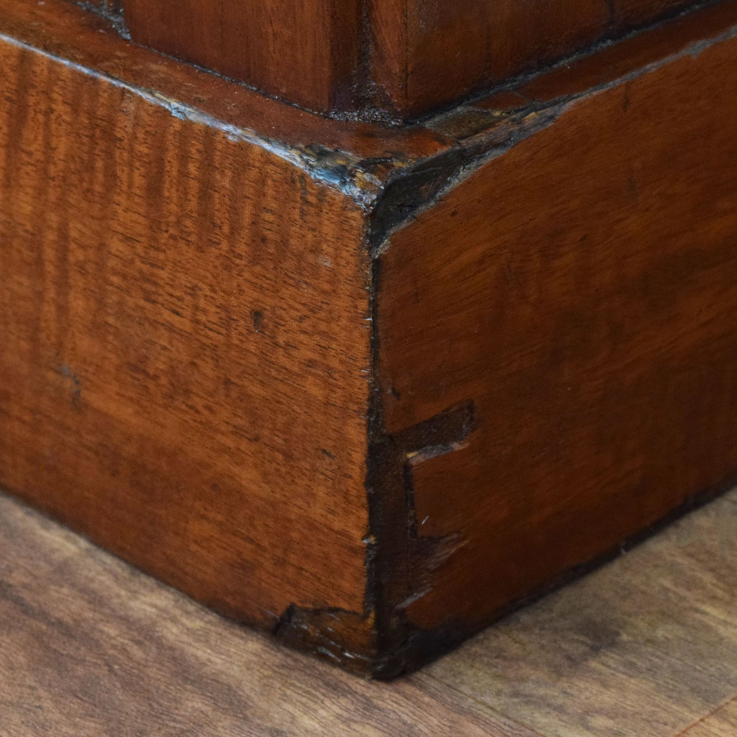 Rustic Mahogany Chest of Drawers