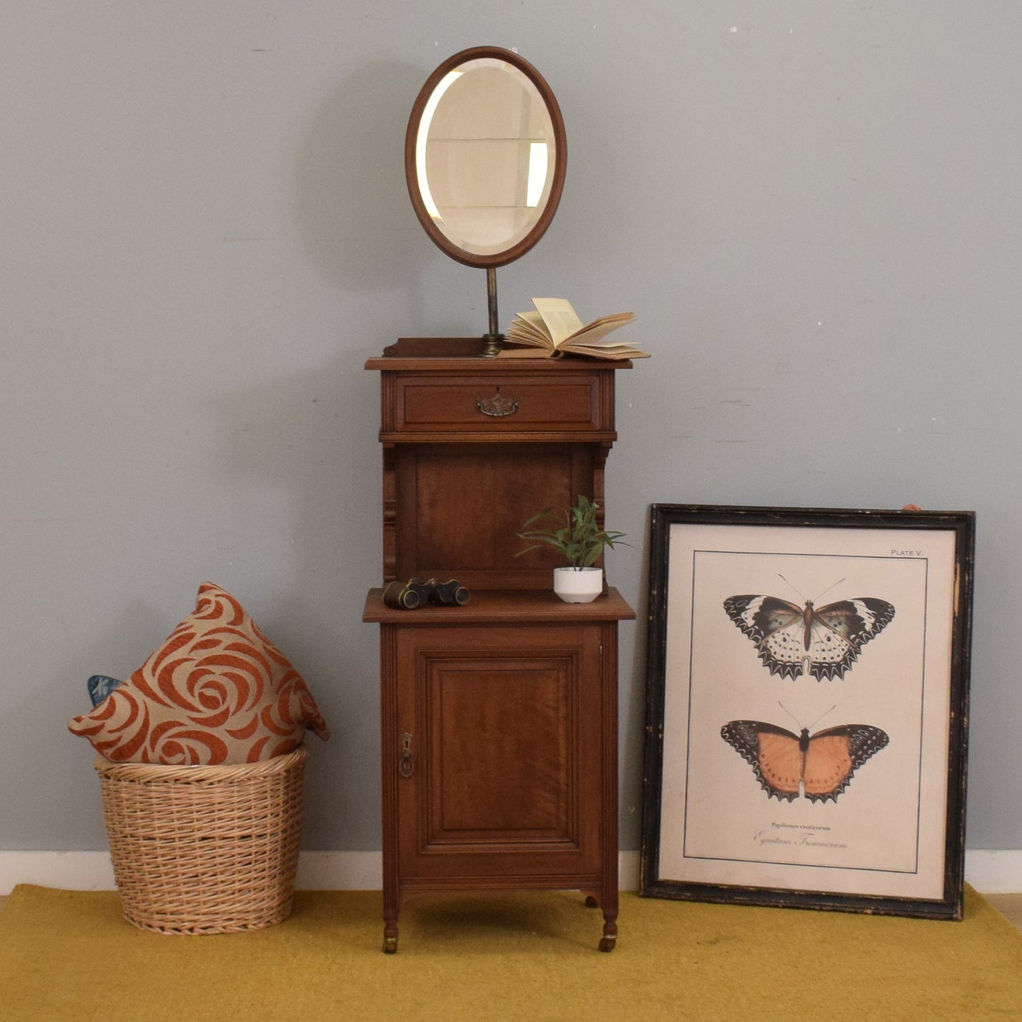 Victorian Gentleman’s Wash Stand