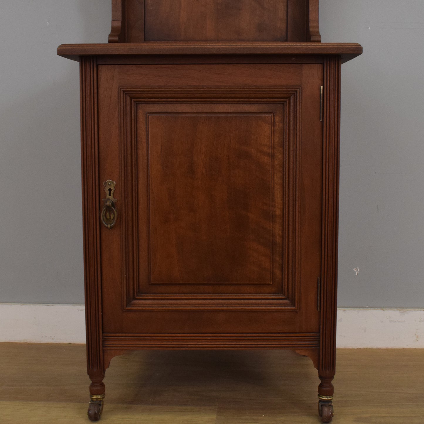 Victorian Gentleman’s Wash Stand