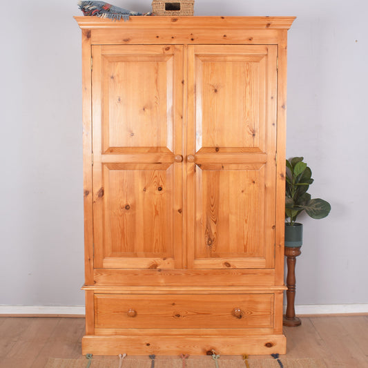 Large Pine Double Wardrobe