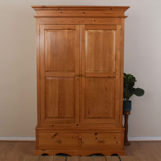 Large Pine Double Wardrobe