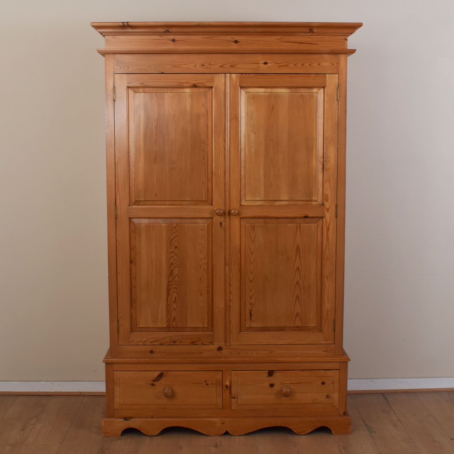 Large Pine Double Wardrobe