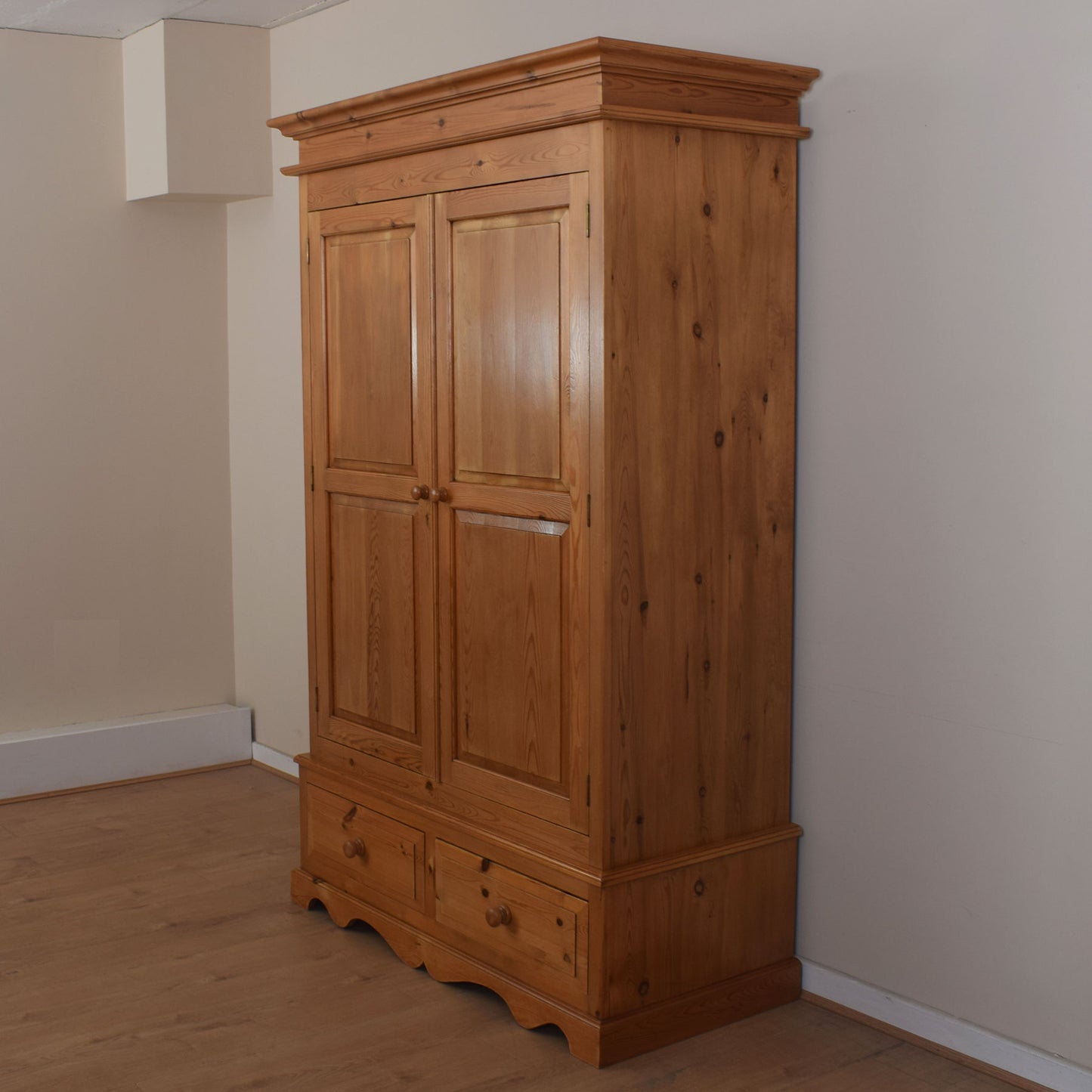 Large Pine Double Wardrobe