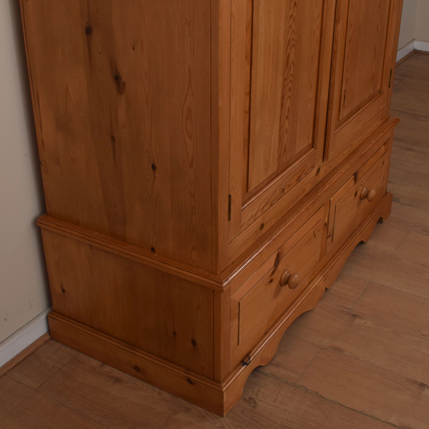 Large Pine Double Wardrobe