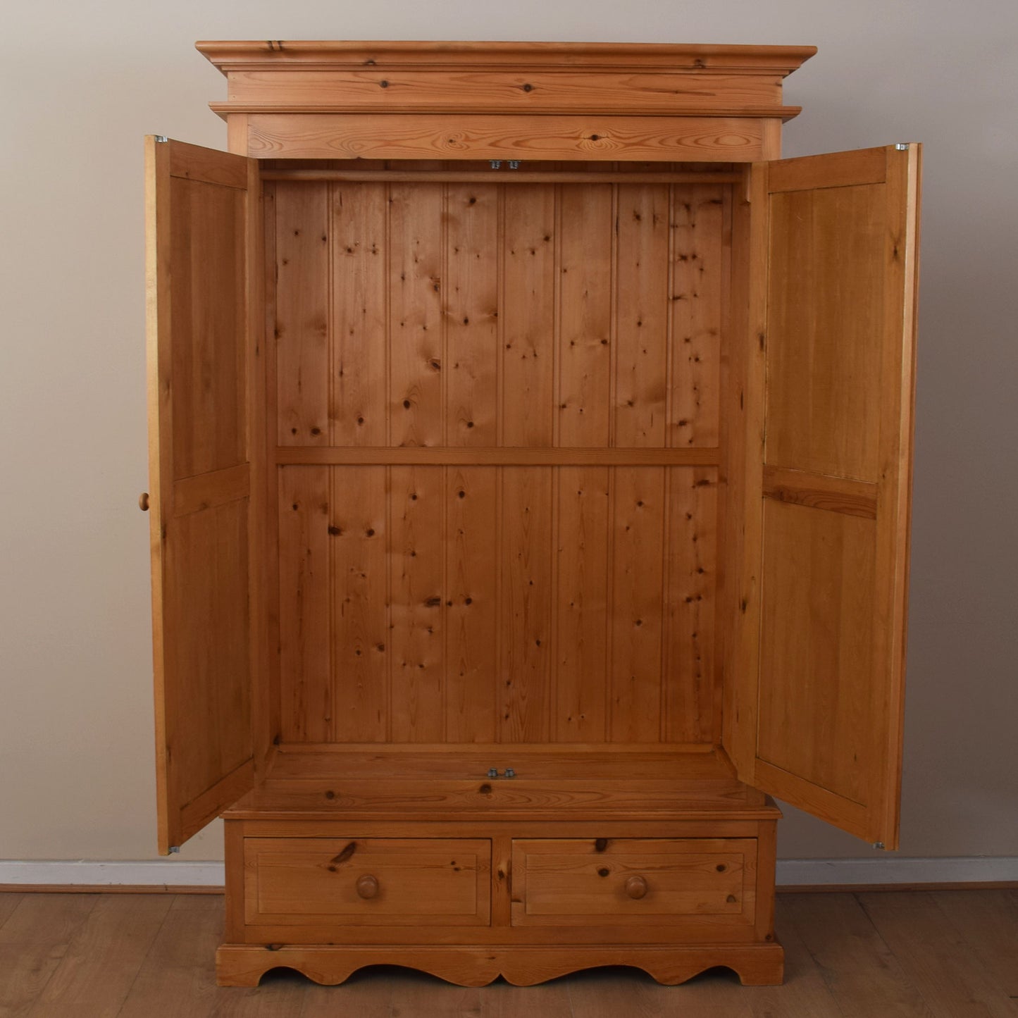 Large Pine Double Wardrobe