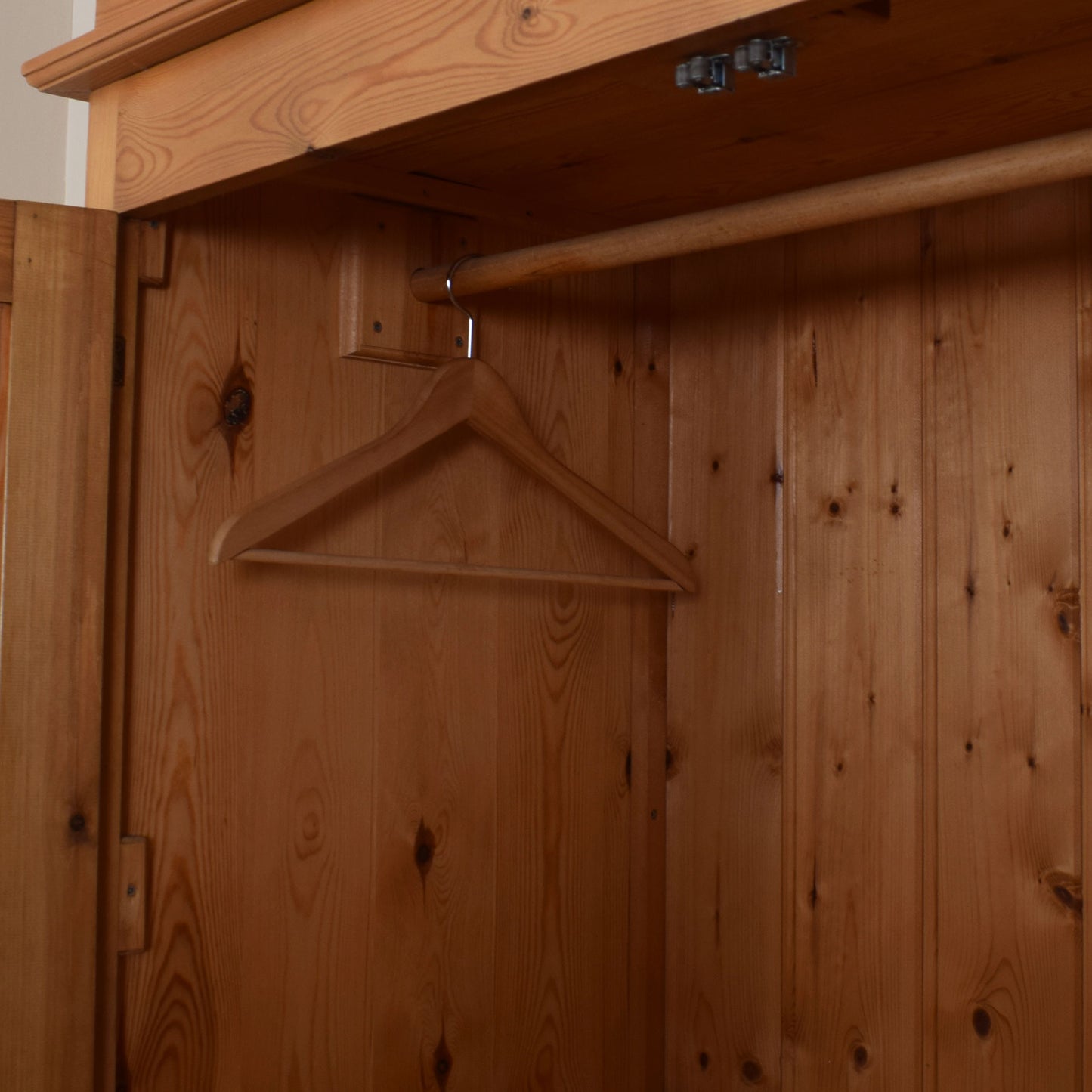 Large Pine Double Wardrobe