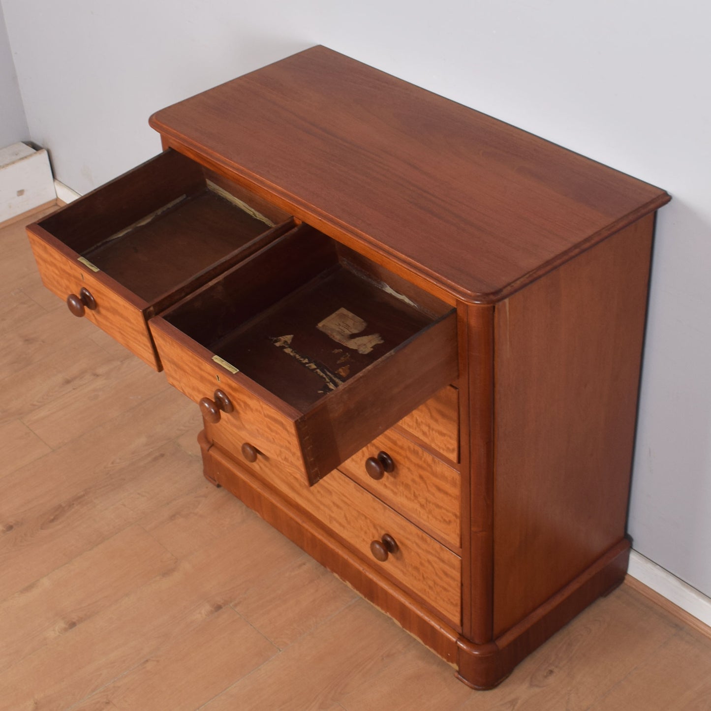 Mahogany Chest of Drawers