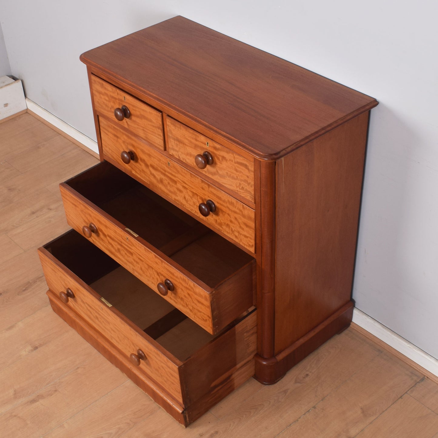 Mahogany Chest of Drawers