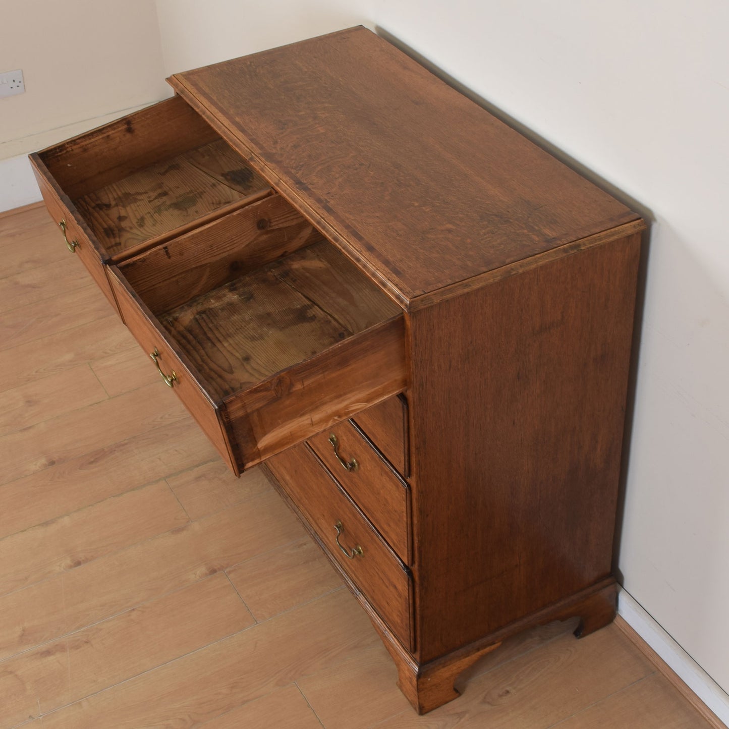Large Oak Chest Of Drawers