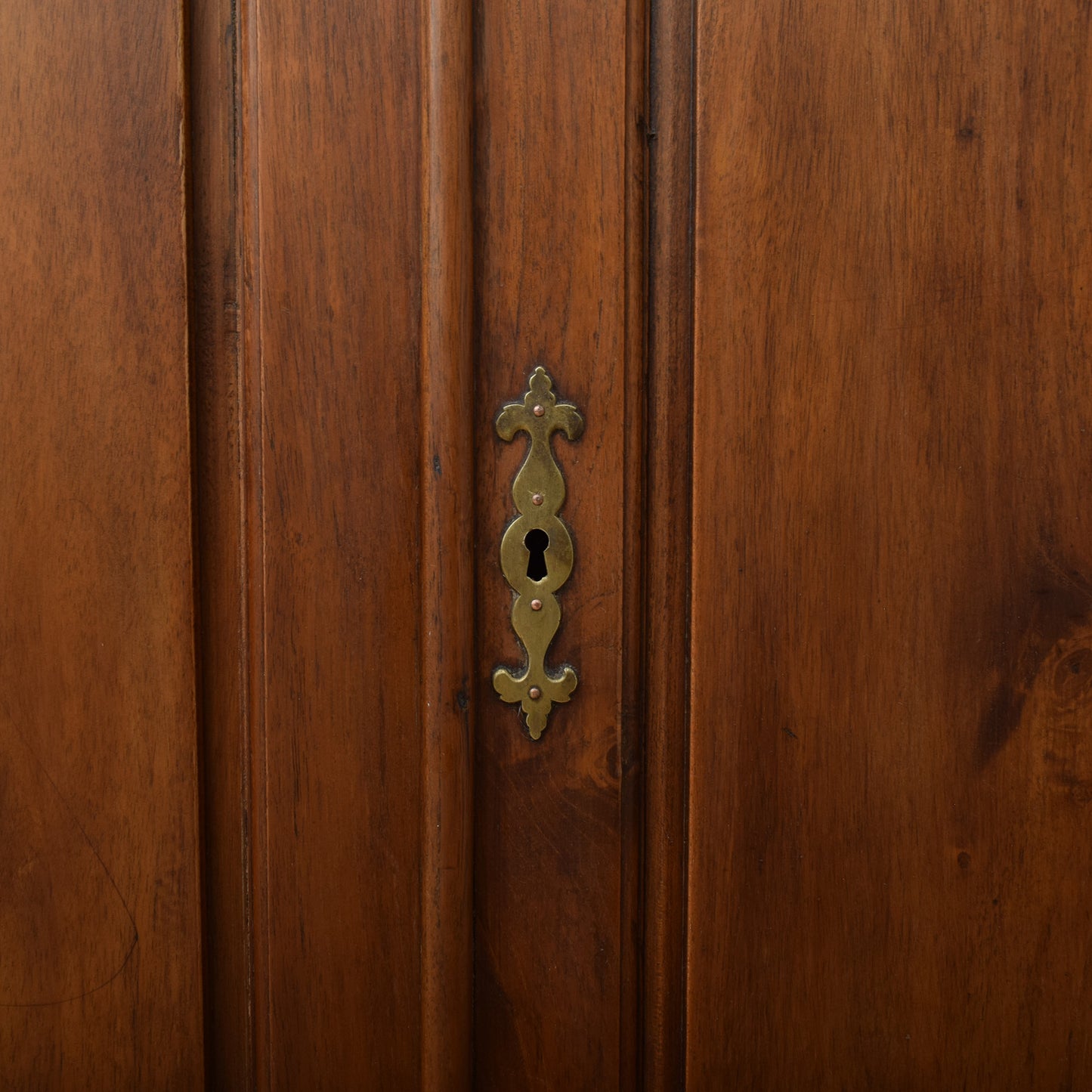 Oak Corner Cabinet