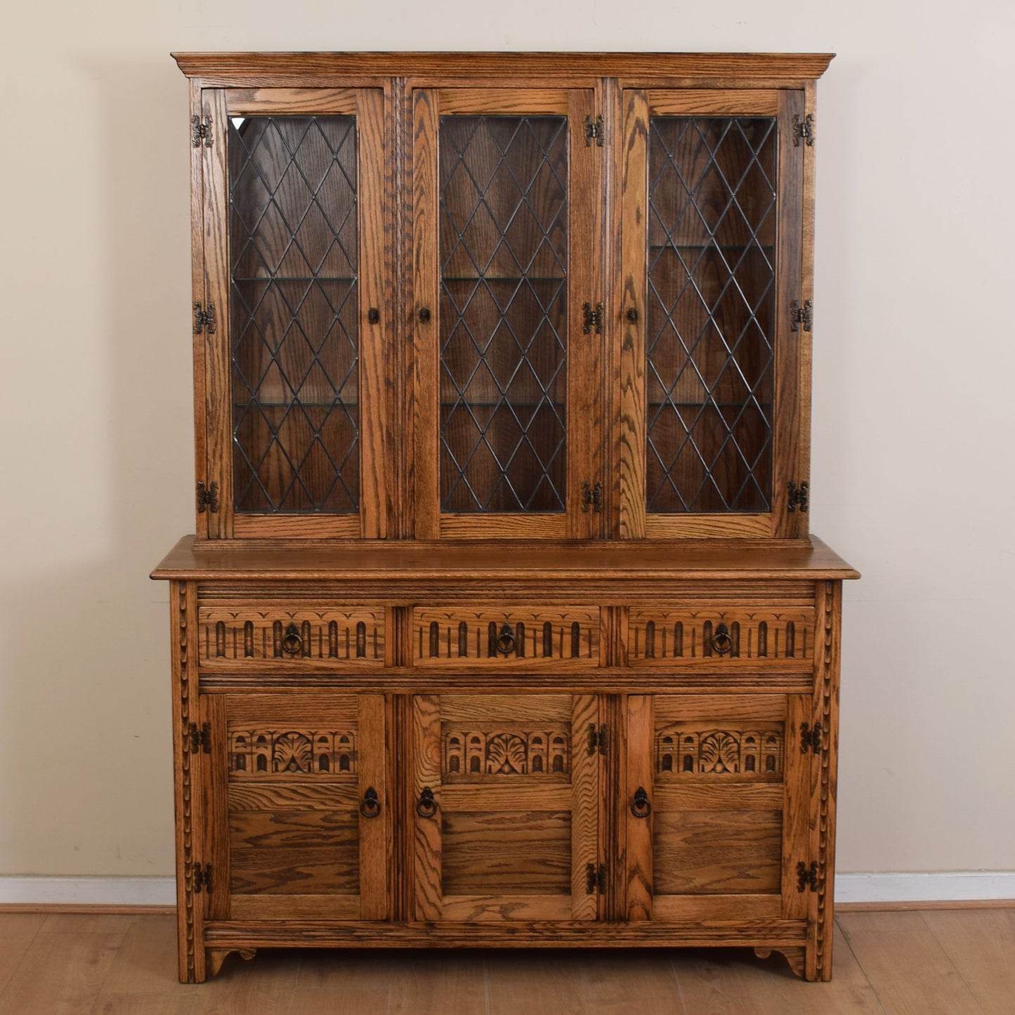 Large Jaycee Dresser Unit
