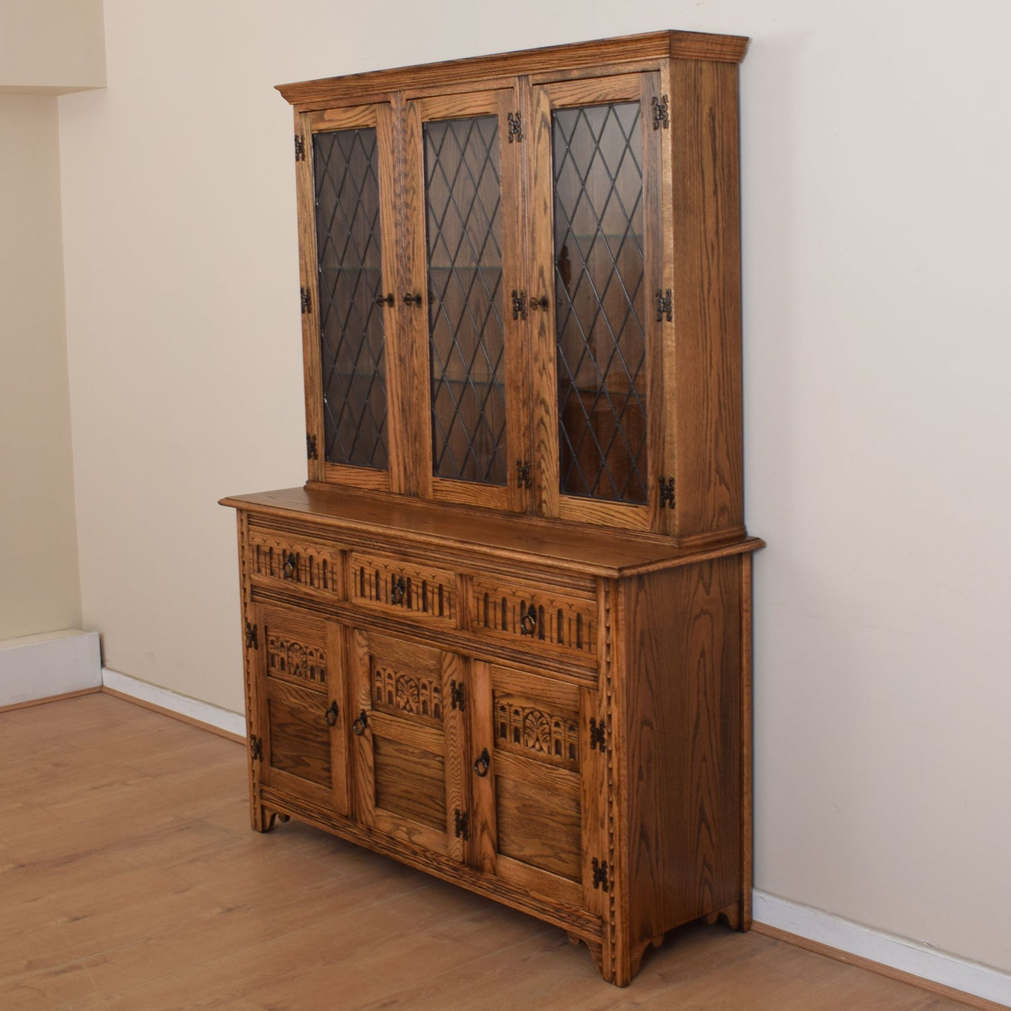 Large Jaycee Dresser Unit