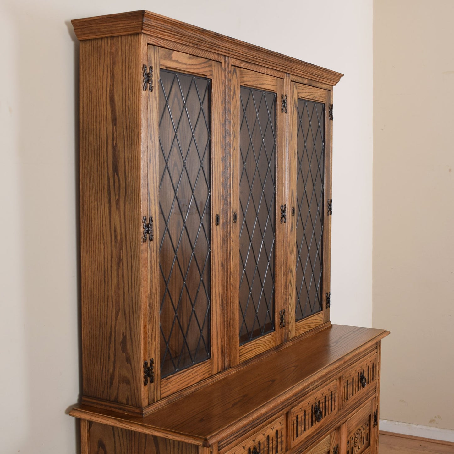 Large Jaycee Dresser Unit