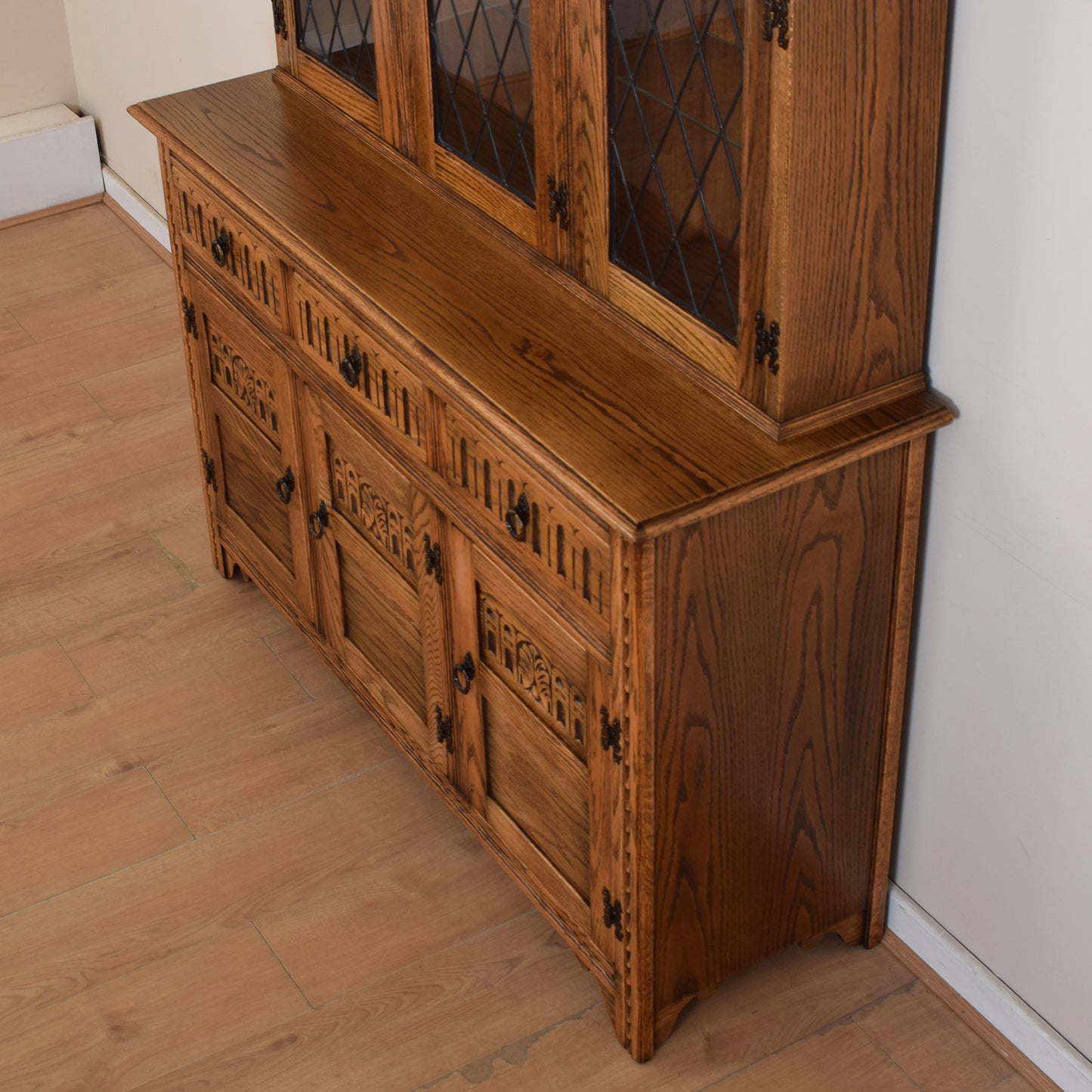 Large Jaycee Dresser Unit