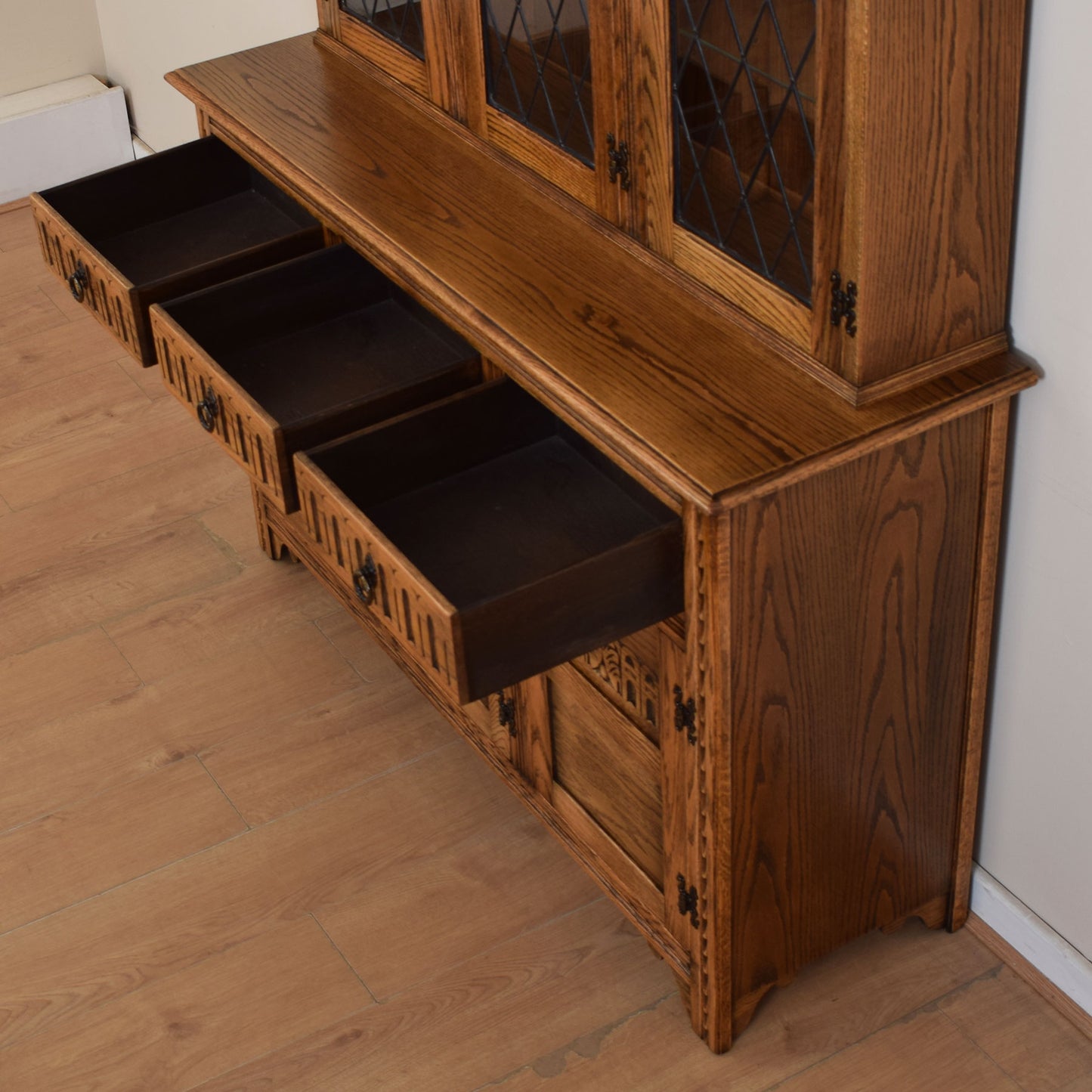 Large Jaycee Dresser Unit