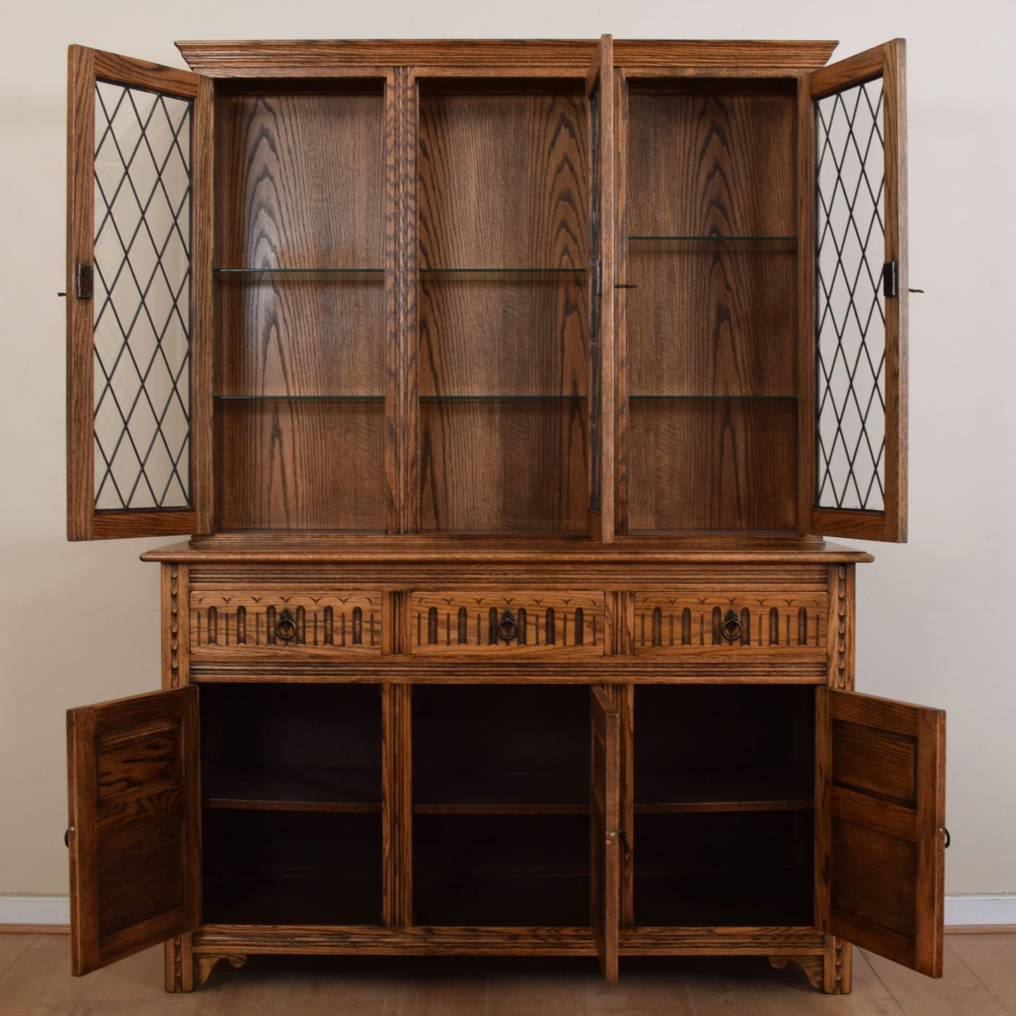 Large Jaycee Dresser Unit