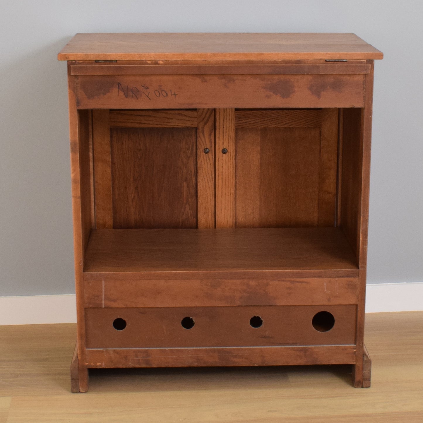 Old Charm TV Cabinet