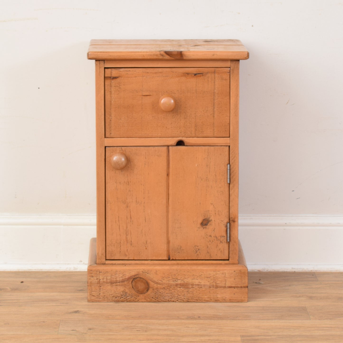 Pine Bedside