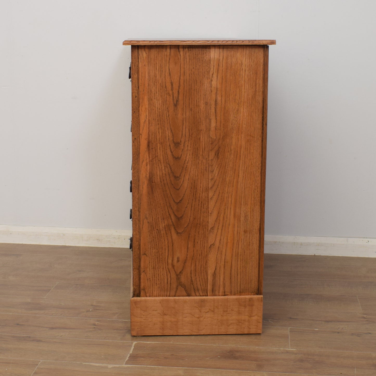 Vintage Oak Chest Of Drawers