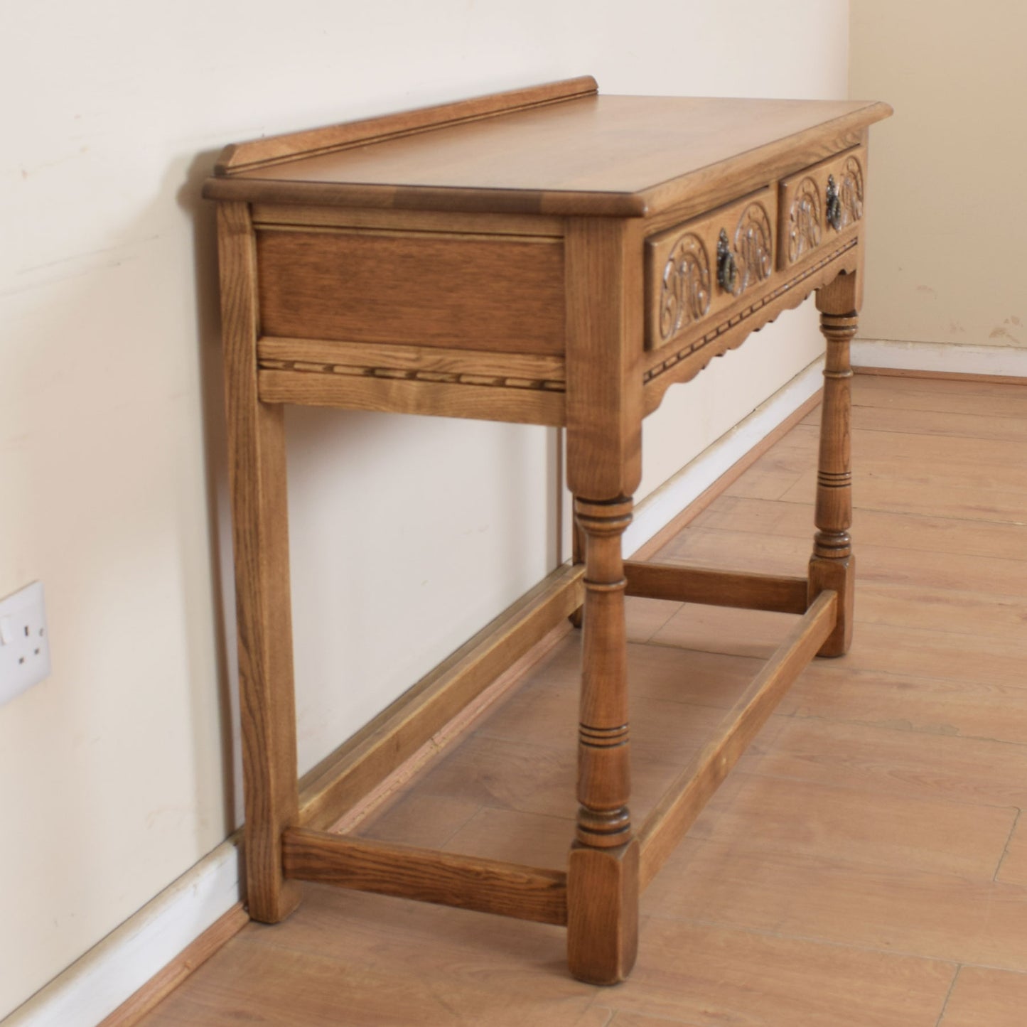 Old Charm Console Table