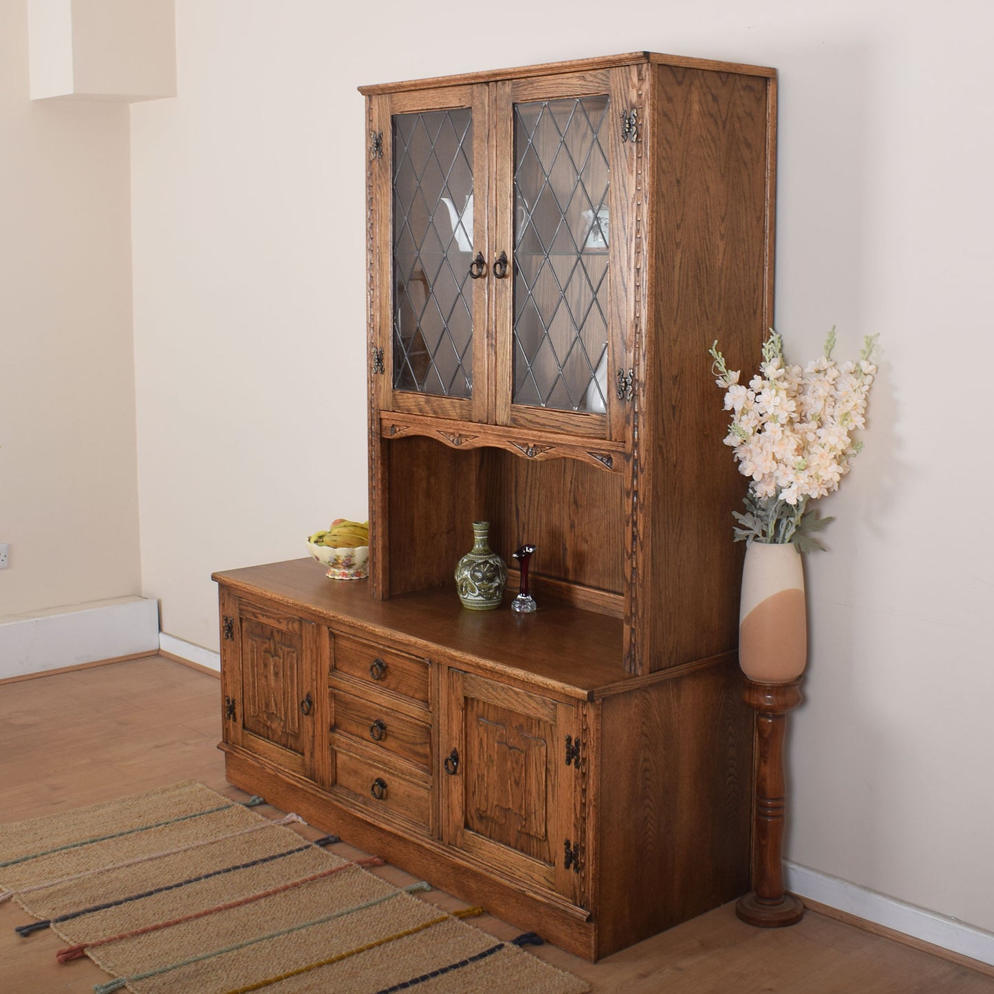 Jaycee Oak Display Unit