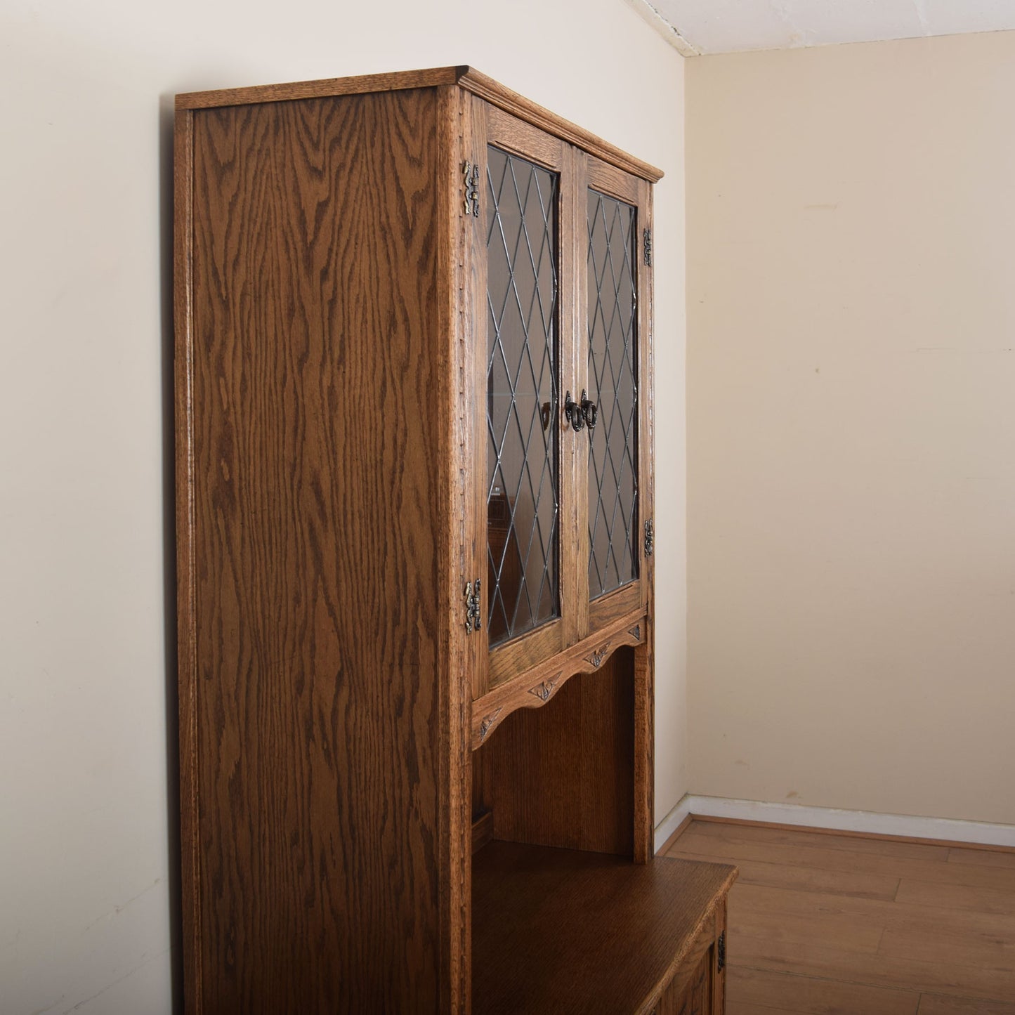 Jaycee Oak Display Unit