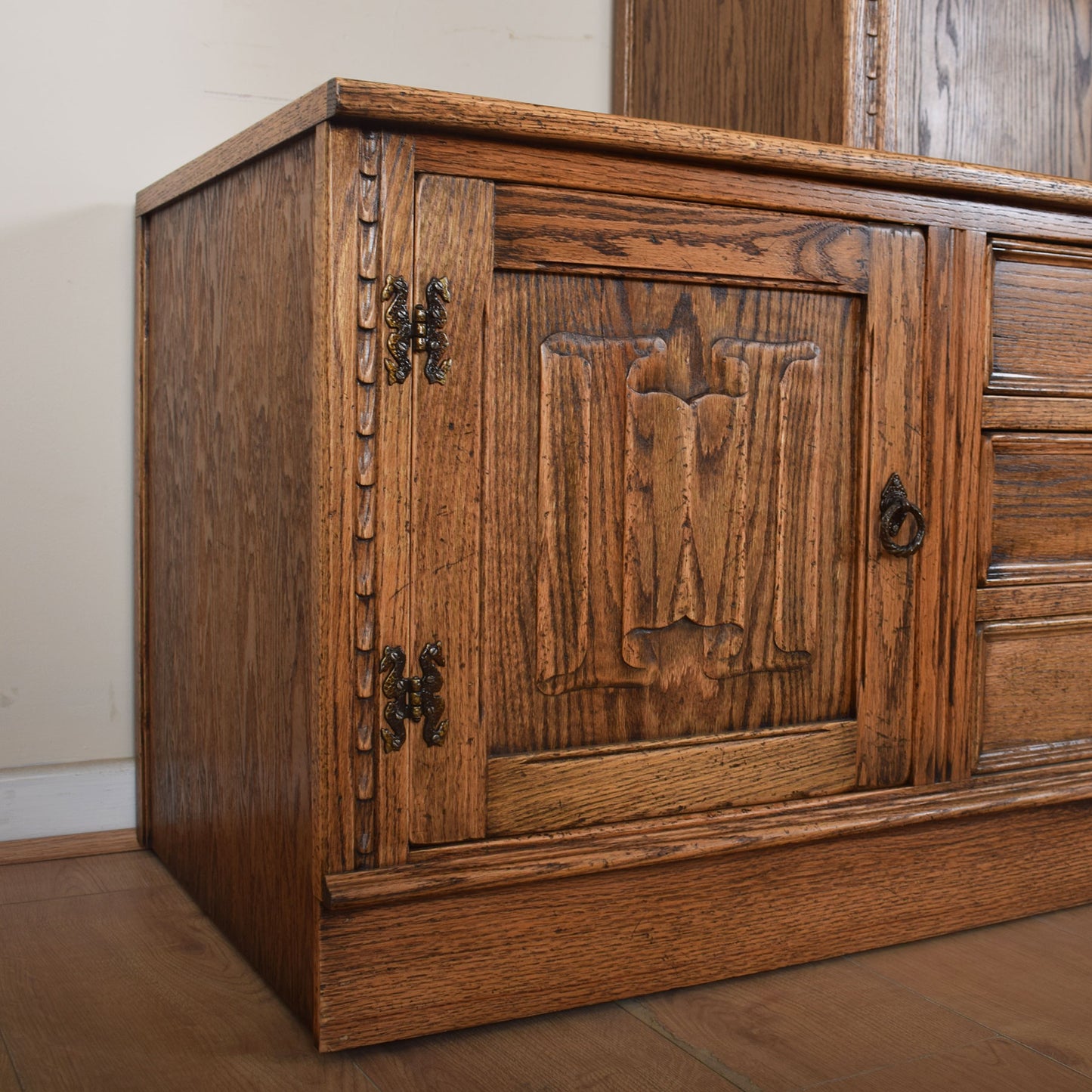 Jaycee Oak Display Unit