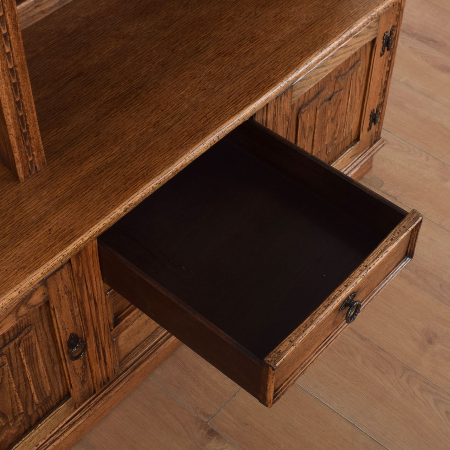 Jaycee Oak Display Unit