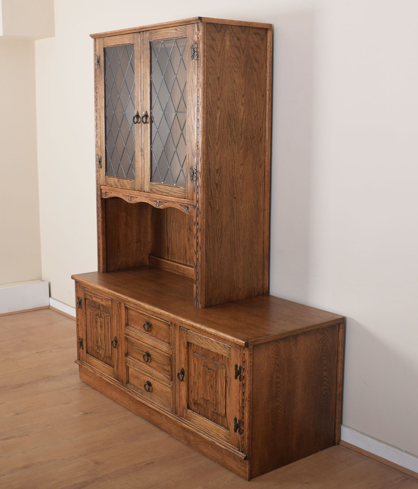 Jaycee Oak Display Unit