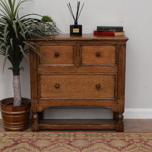 Oak Chest of Drawers