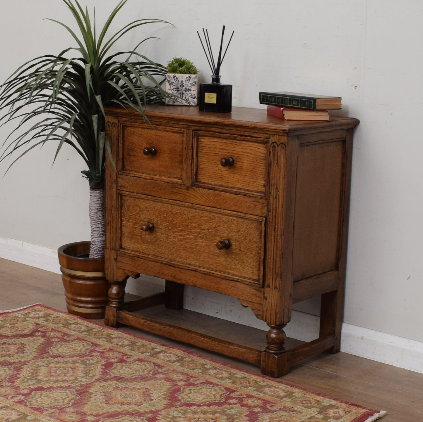 Oak Chest of Drawers