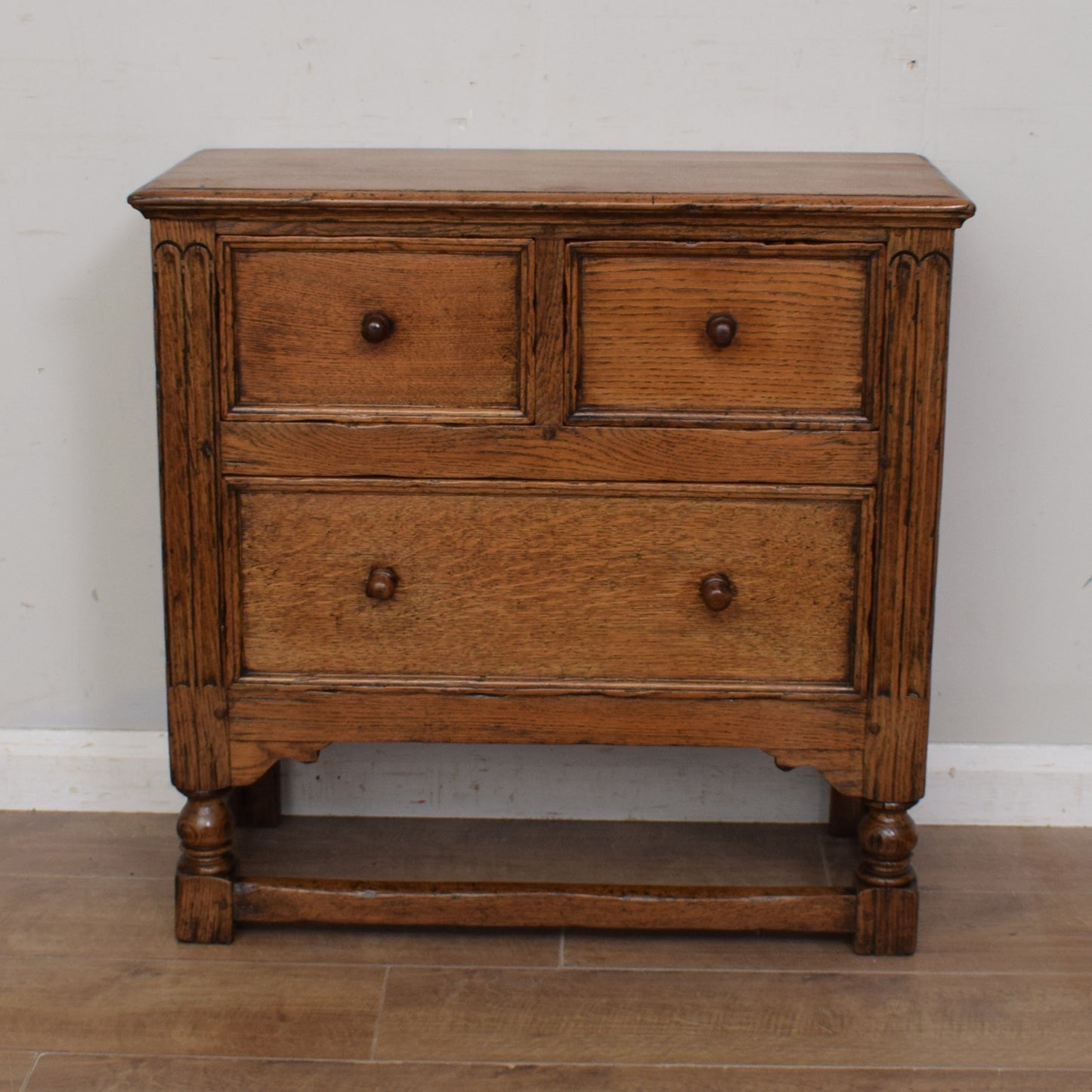 Oak Chest of Drawers