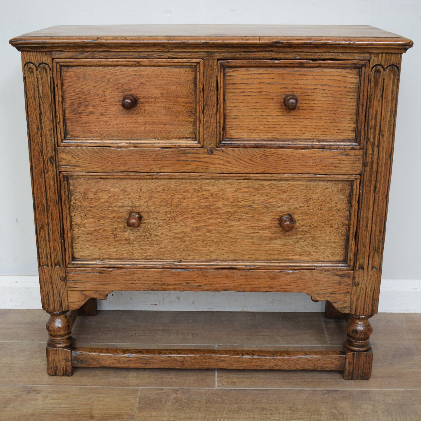 Oak Chest of Drawers