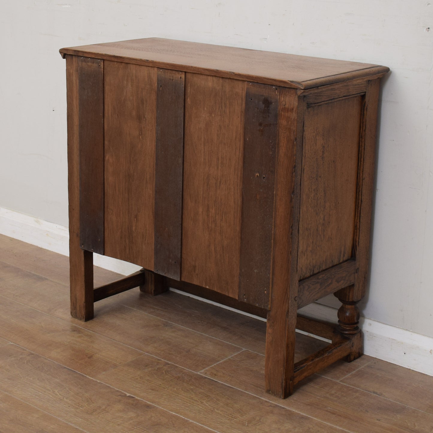 Oak Chest of Drawers